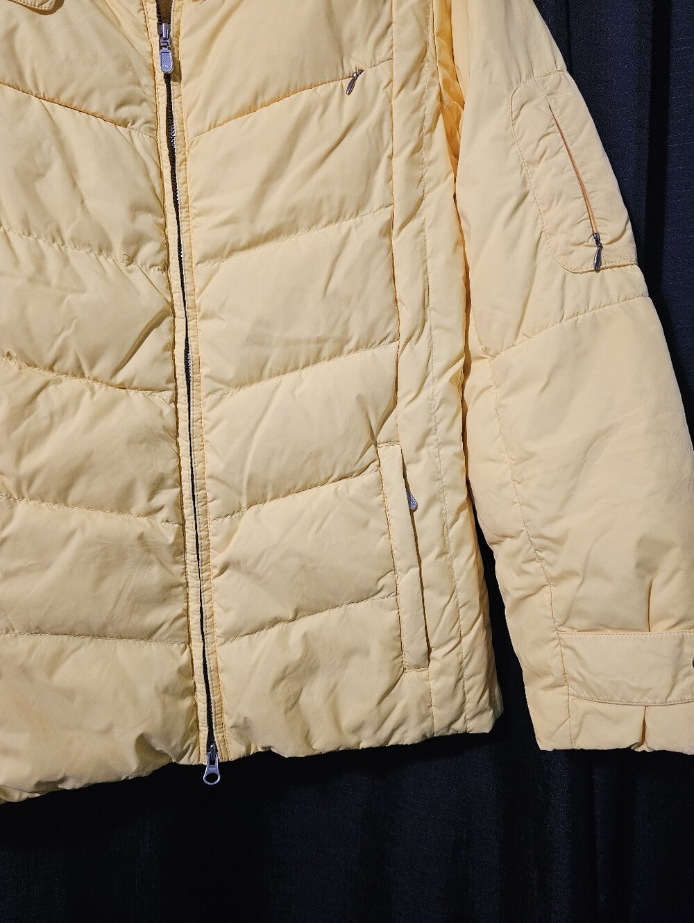 Lands' End Women's Bright Yellow Quilted Puffer Coat 10/12 - Picture 4 of 12